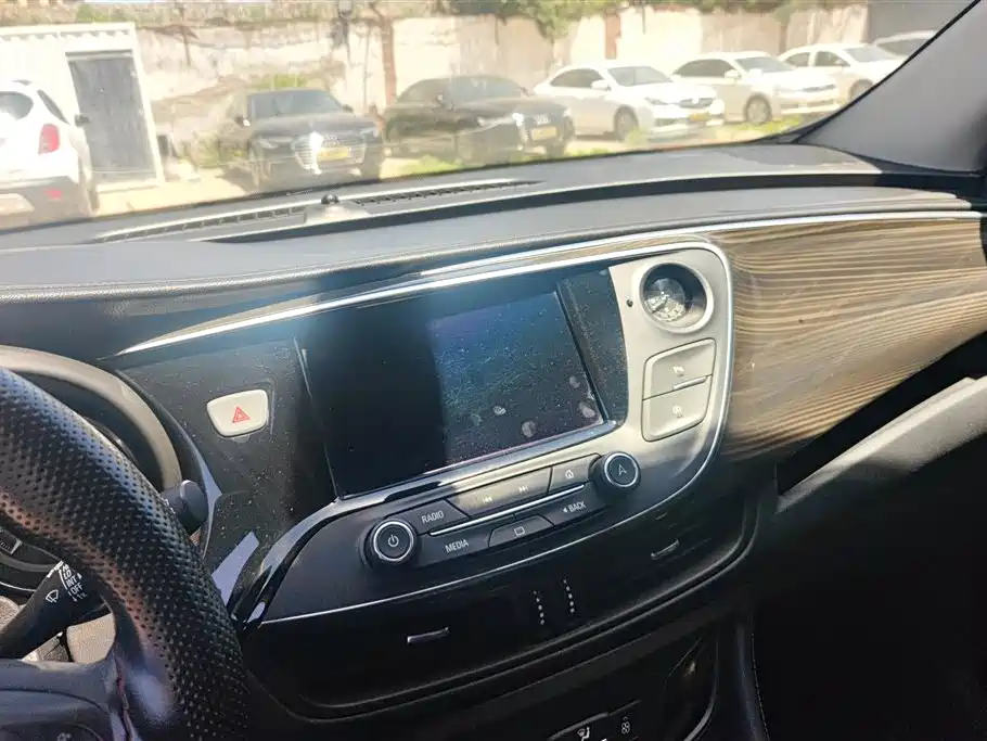 Buick Envision Plus 2021 532T FWD Elite Trim фото 12