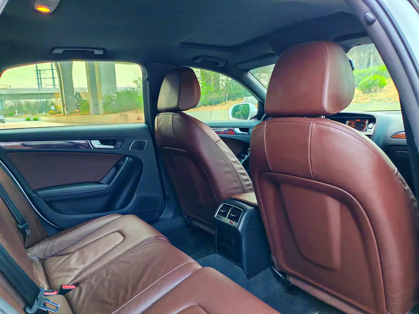 Audi A4L 2015 35 TFSI Auto Comfort фото 16