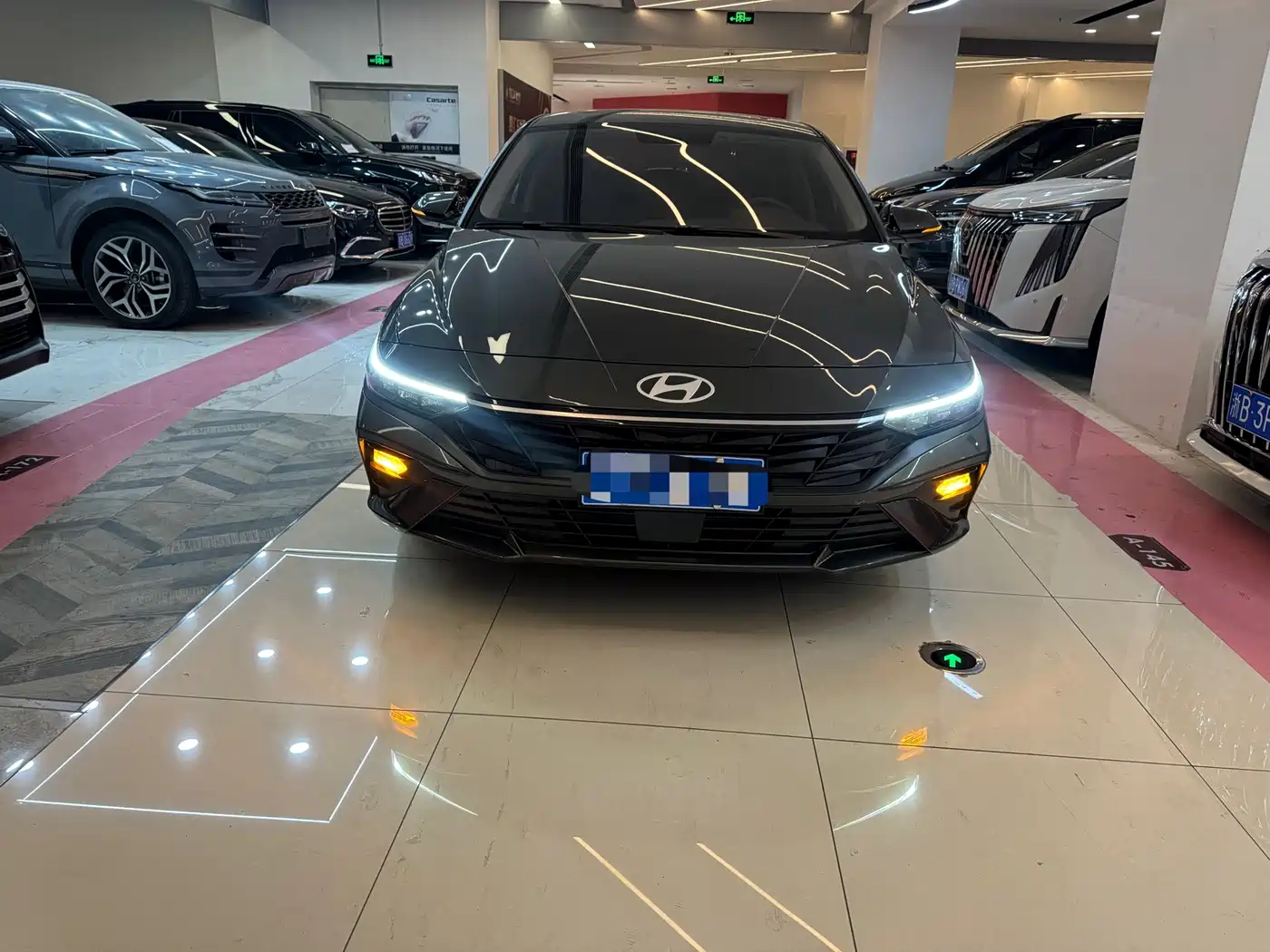 Hyundai Elantra 2023 1.5L CVT GLX Elite Edition фото 2