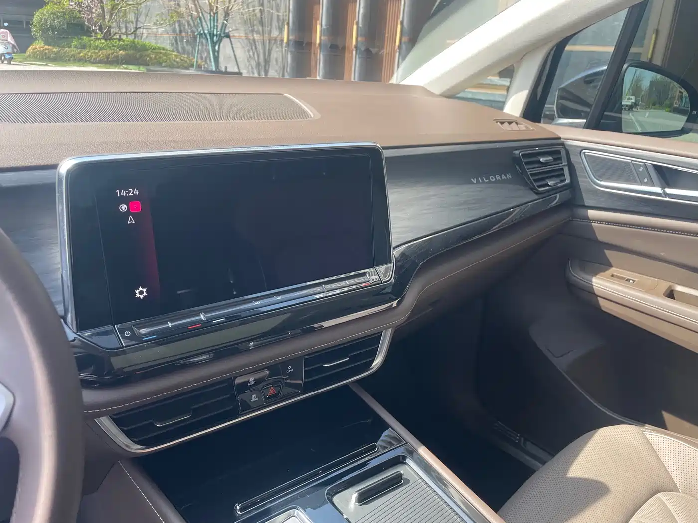 Volkswagen Viloran 2024 380TSI Executive Edition фото 10