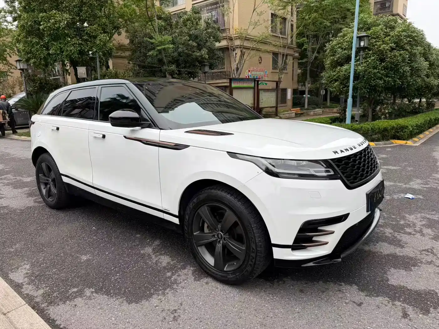 Land Rover Range Rover Velar 2017 P380 R-DYNAMIC S фото 3