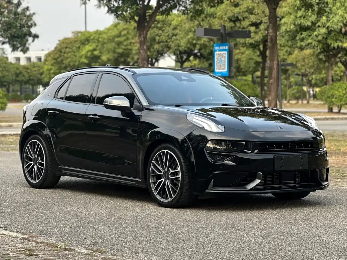 LYNK & CO. 02 HATCHBACK