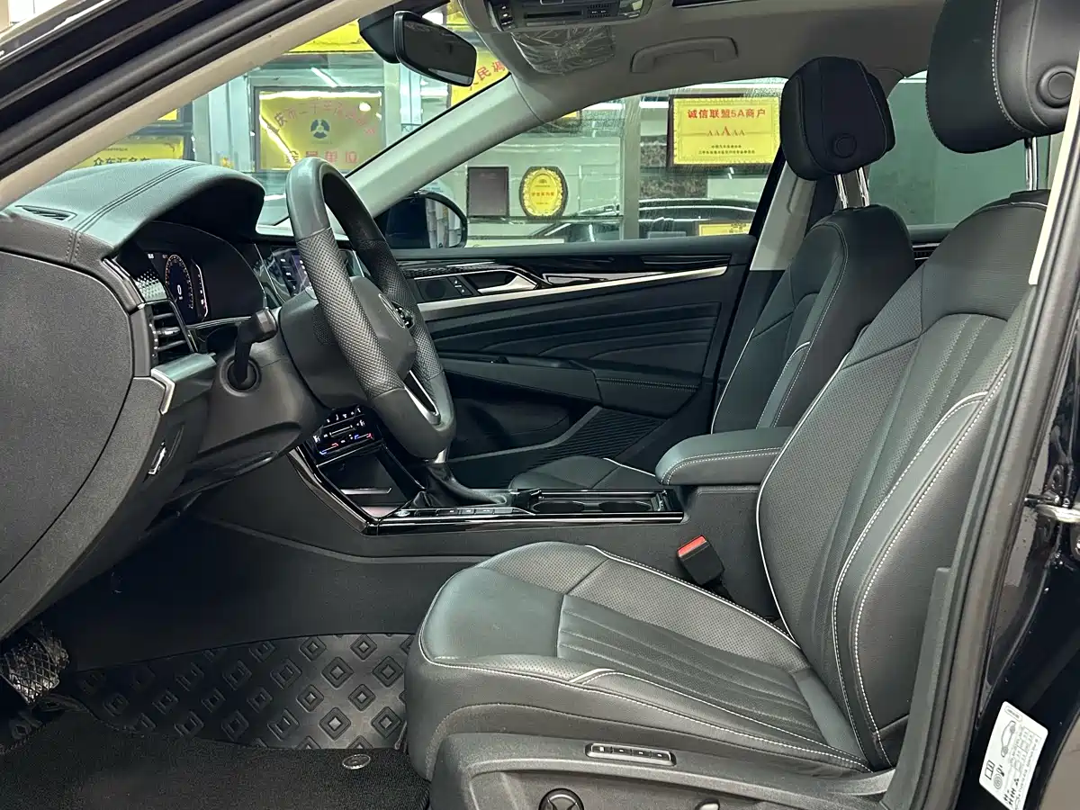 Volkswagen Passat 2024 330TSI Starlight Elite Edition фото 7