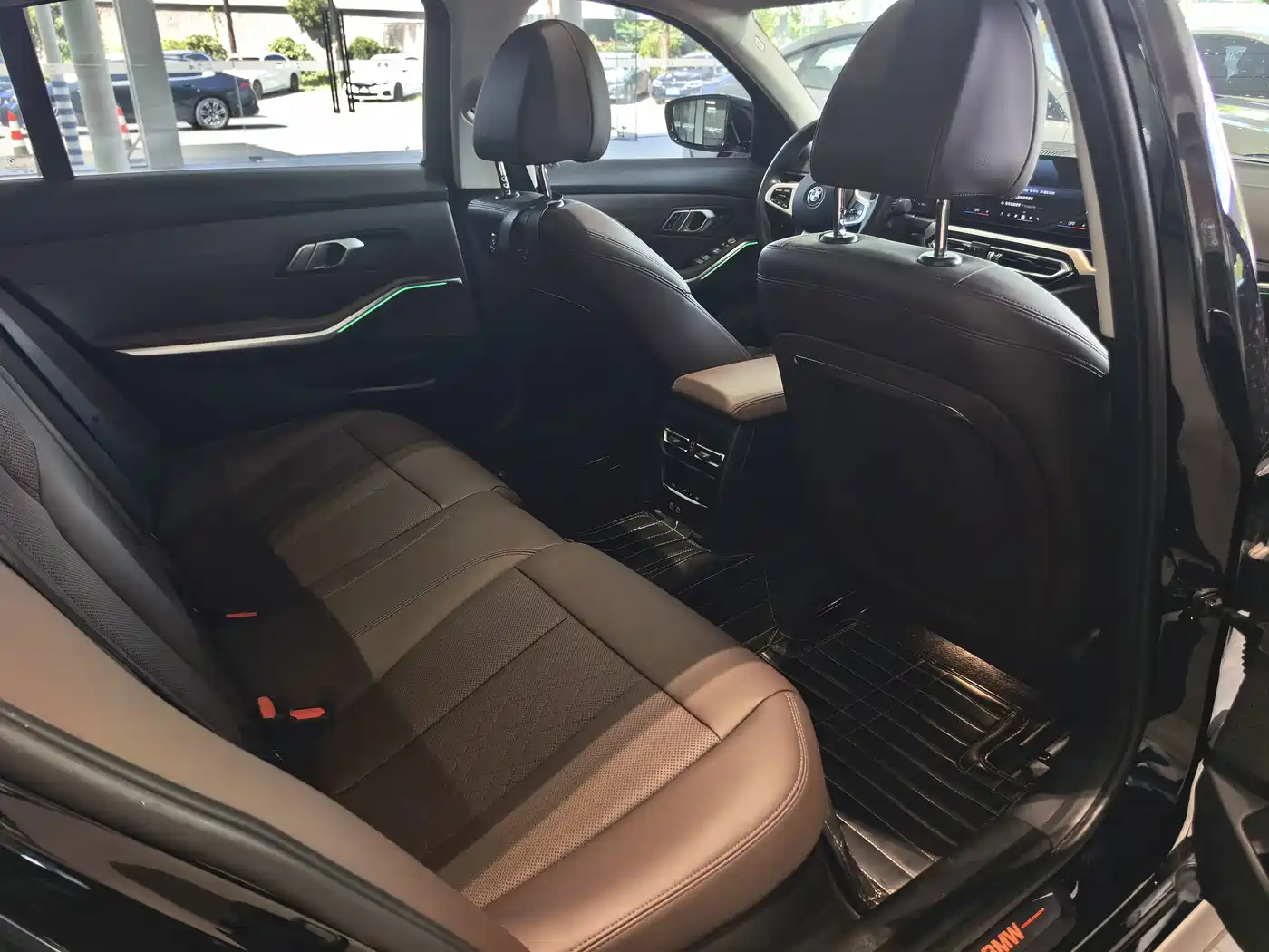 Фото 19 - BMW i3