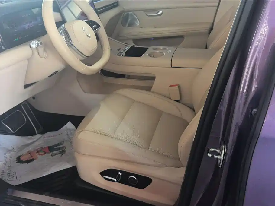 AITO Wenjie AITO M5 2025 Extended Range Ultra AWD фото 9