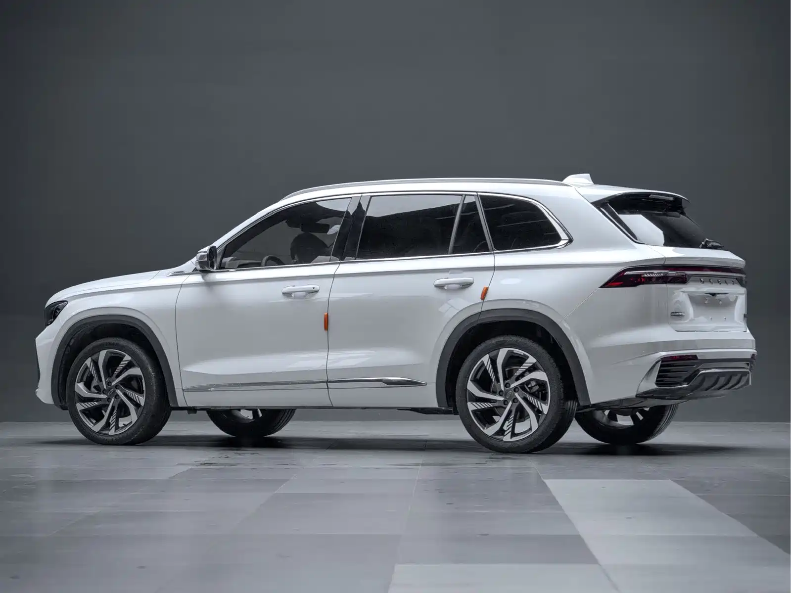Фото 7 - Geely Monjaro