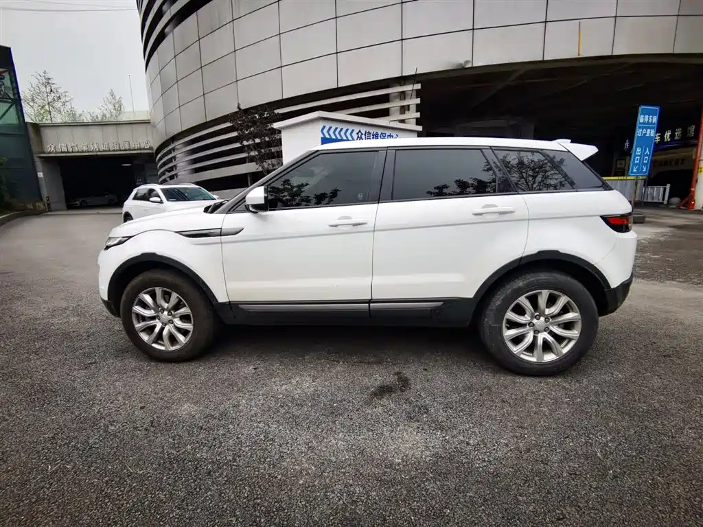 Land Rover Range Rover Evoque 2018 200PS PURE New Style фото 5