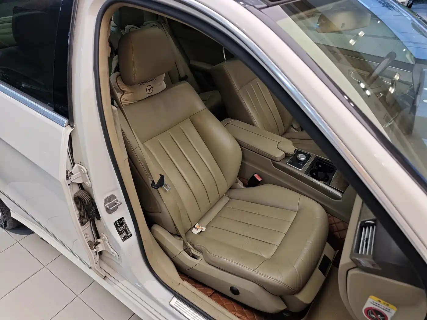 Mercedes-Benz E-Class (Import) 2009 Model E 300 Elegance Version фото 34