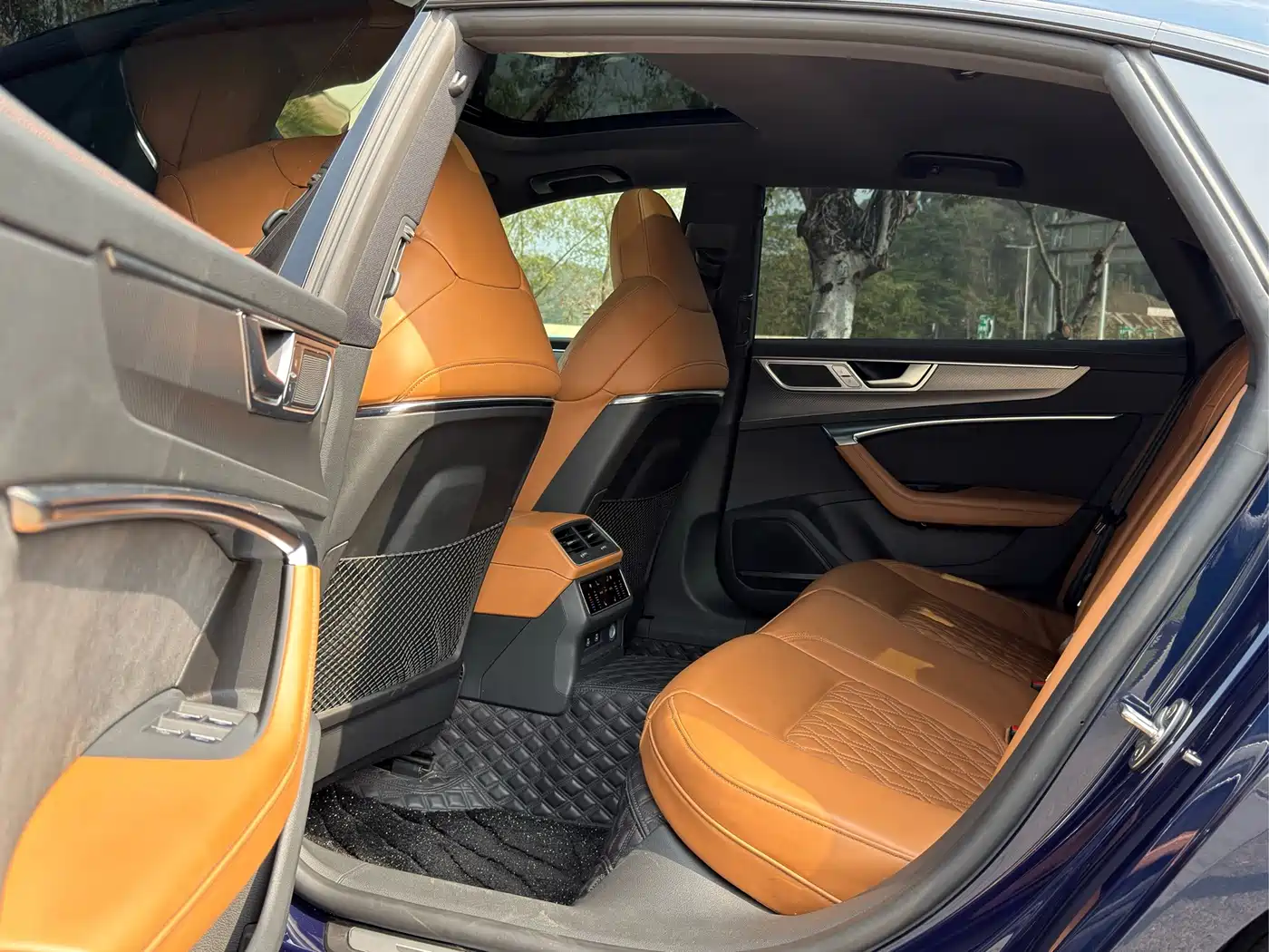 Audi A7L 2022 2022 55 TFSI quattro S-line edition one Pioneer Edition