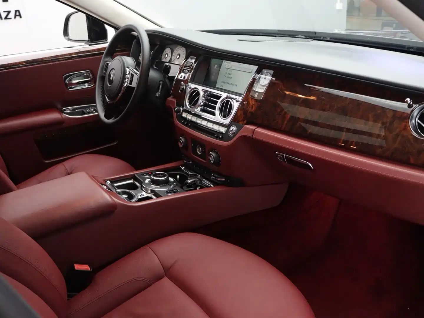 Фото 12 - Rolls-Royce Ghost