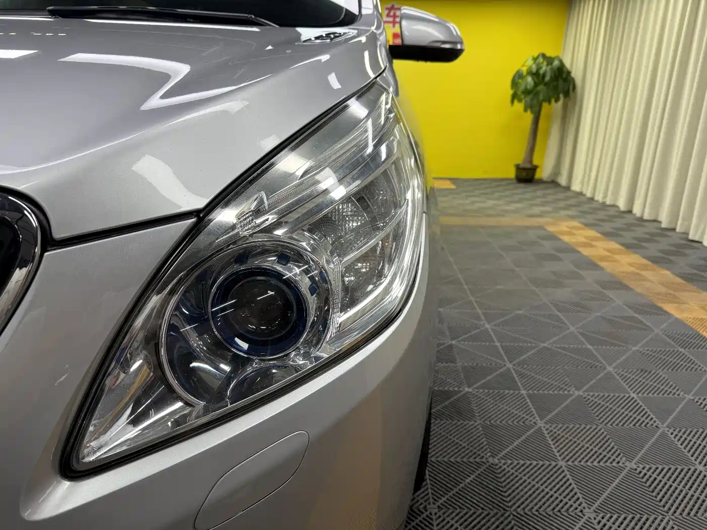 Buick GL8 2011 3.0L GT Luxury Business Elegance Edition фото 12