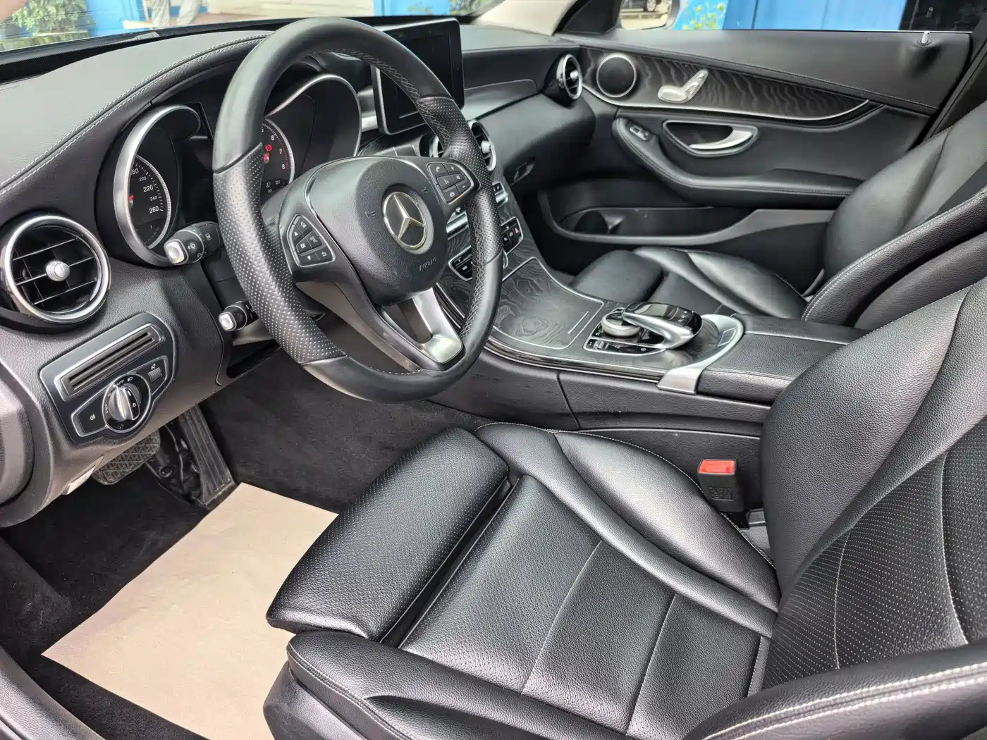Mercedes-Benz C-Class 2015 Facelift C 180 L Sport фото 12
