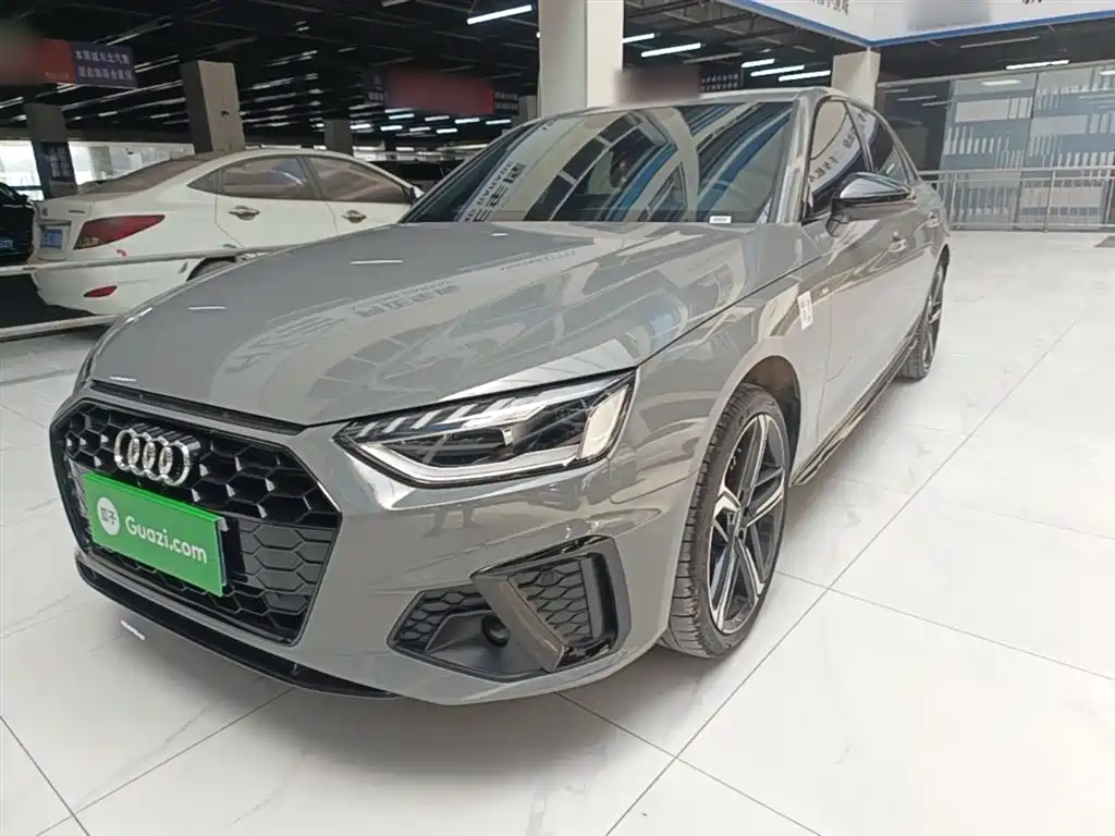Audi A4L 2025 2 Million Celebration Edition 40 TFSI Luxury Dynamic фото 2