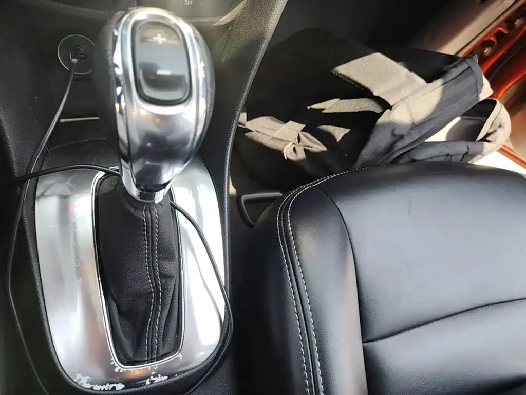 Buick Encore 2015 1.4T Automatic 2WD Urban Elite фото 14