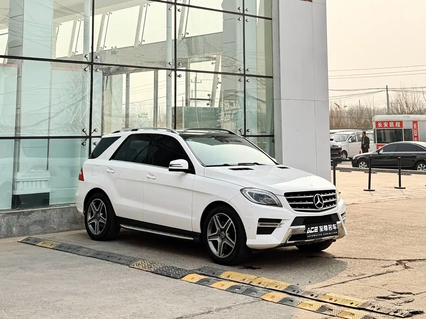Mercedes-Benz M-Class 2014 ML 400 4MATIC Dynamic фото 3