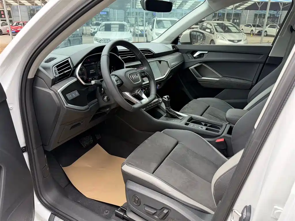 Audi Q3 2022 35 TFSI Fashion Dynamic фото 4