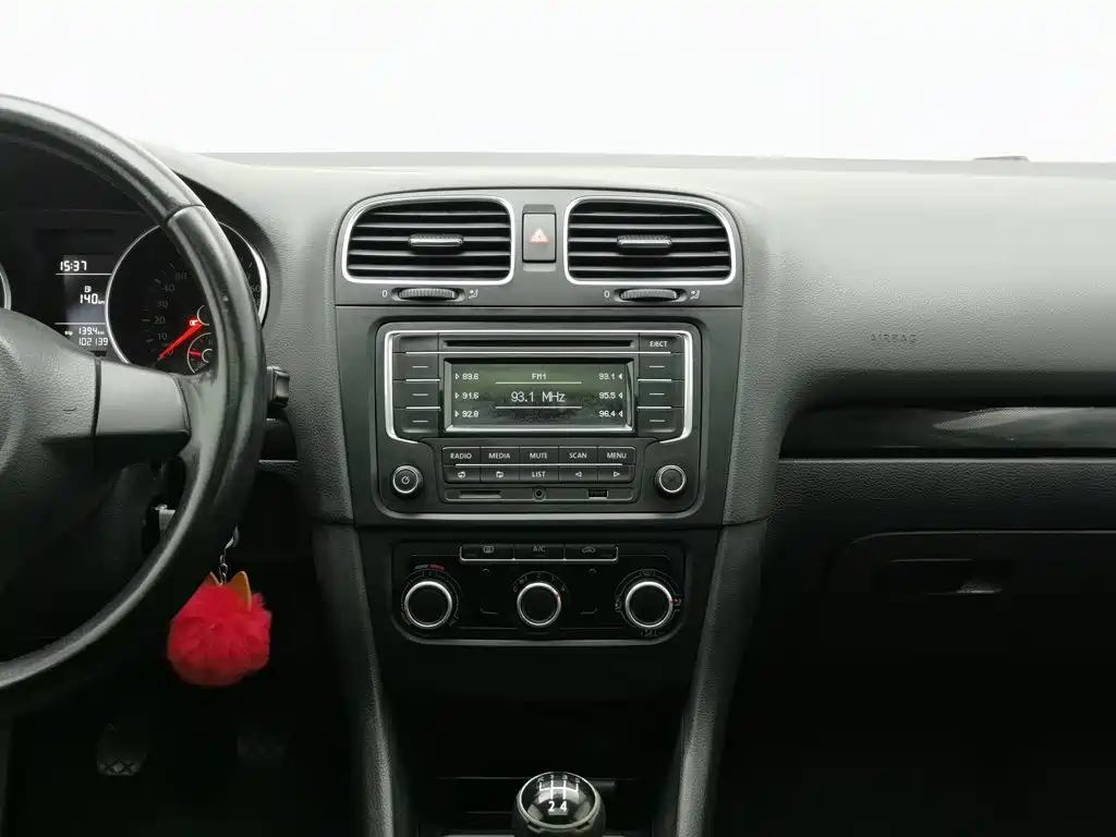 Фото 12 - Volkswagen Golf