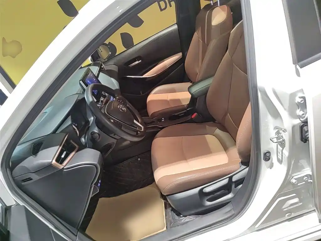 Toyota Corolla 2021 TNGA 1.5L CVT Elite CARE Edition фото 15