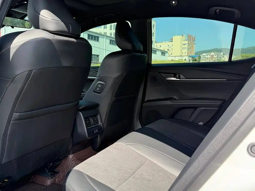 Toyota Camry 2024 2.0S Sport Edition фото 8
