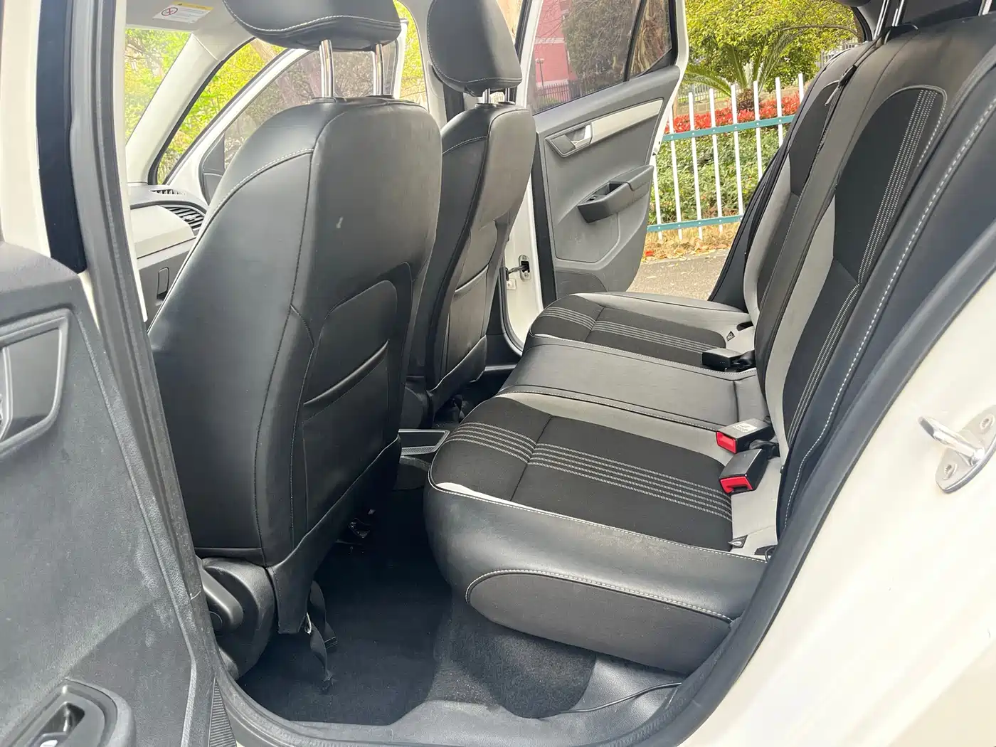 Škoda Fabia 2017 1.6L Automatic Chuangxing Edition фото 6