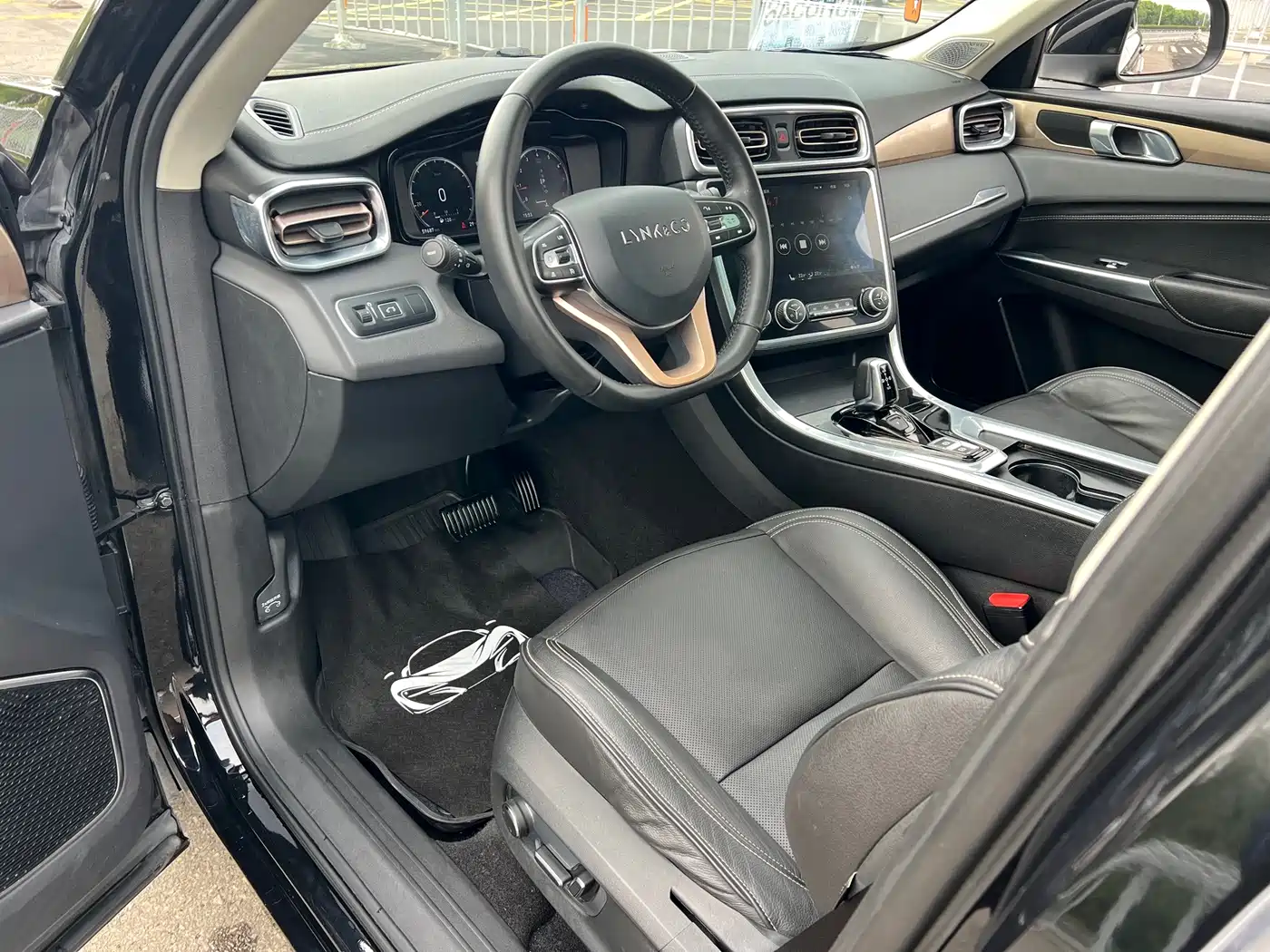 Lynk & Co 01 2017 2017 2.0T 2WD Pro Version