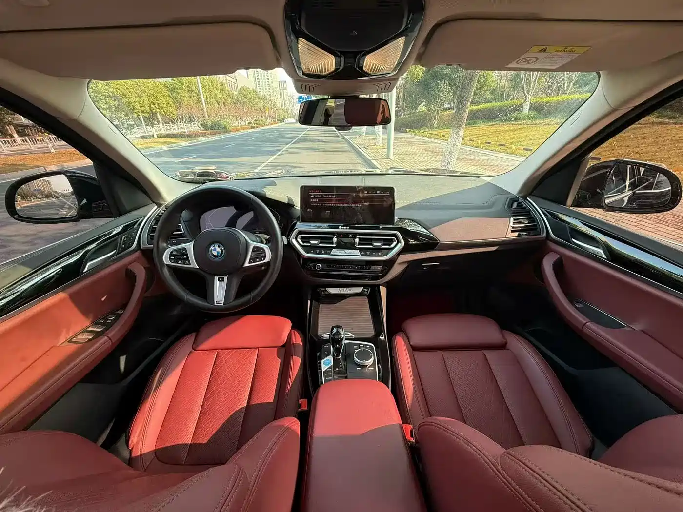 BMW iX3 2022 Leading Edition фото 14