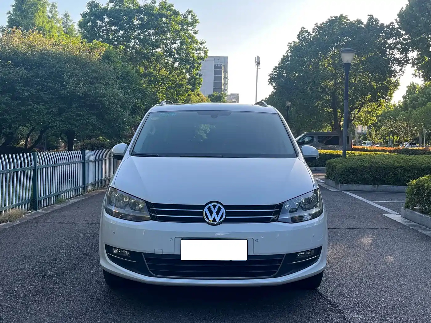 Volkswagen Sharan 2014 2.0TSI Standard фото 2