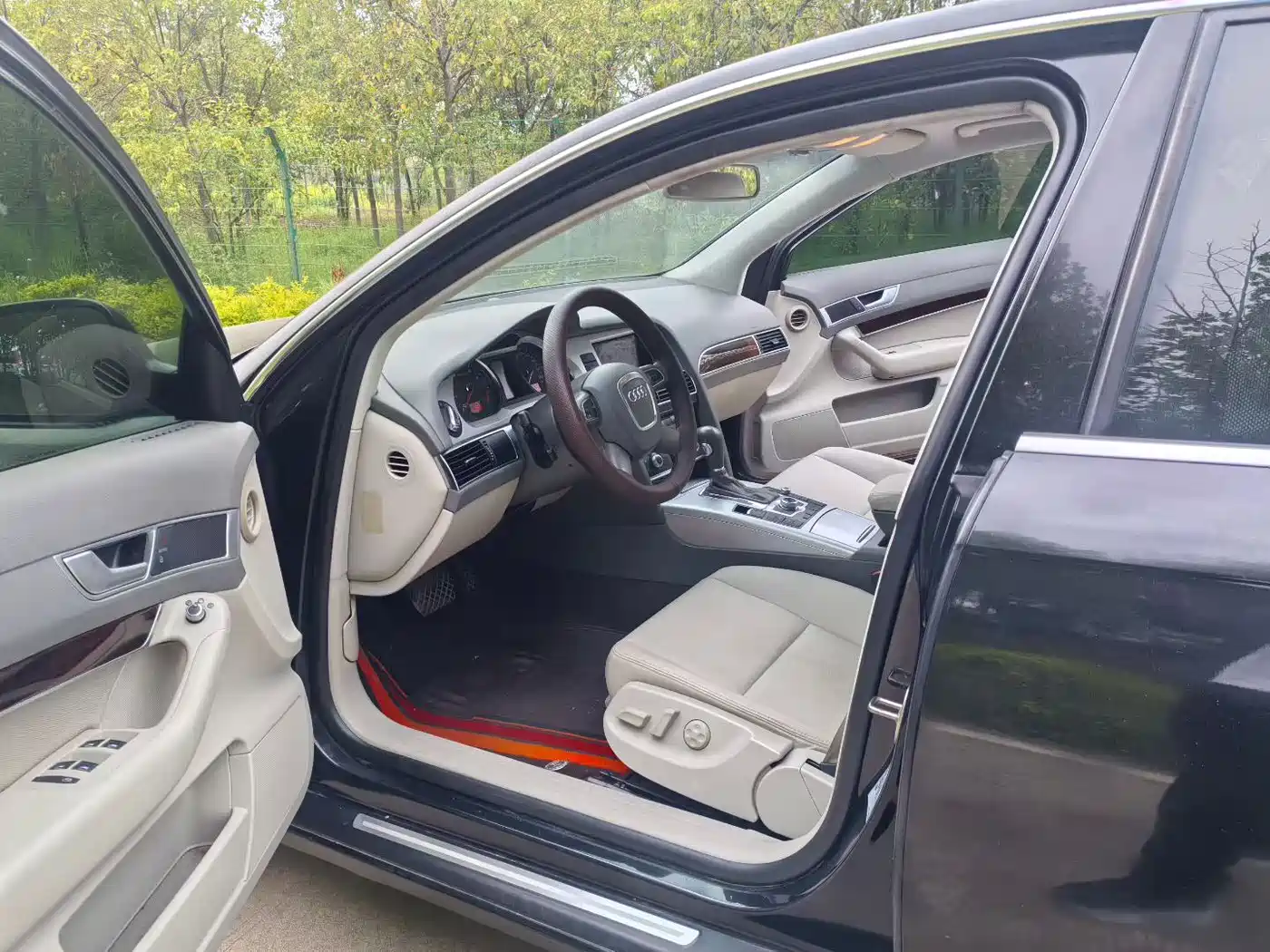 Audi A6L 2010 2.0 TFSI Automatic Standard фото 7