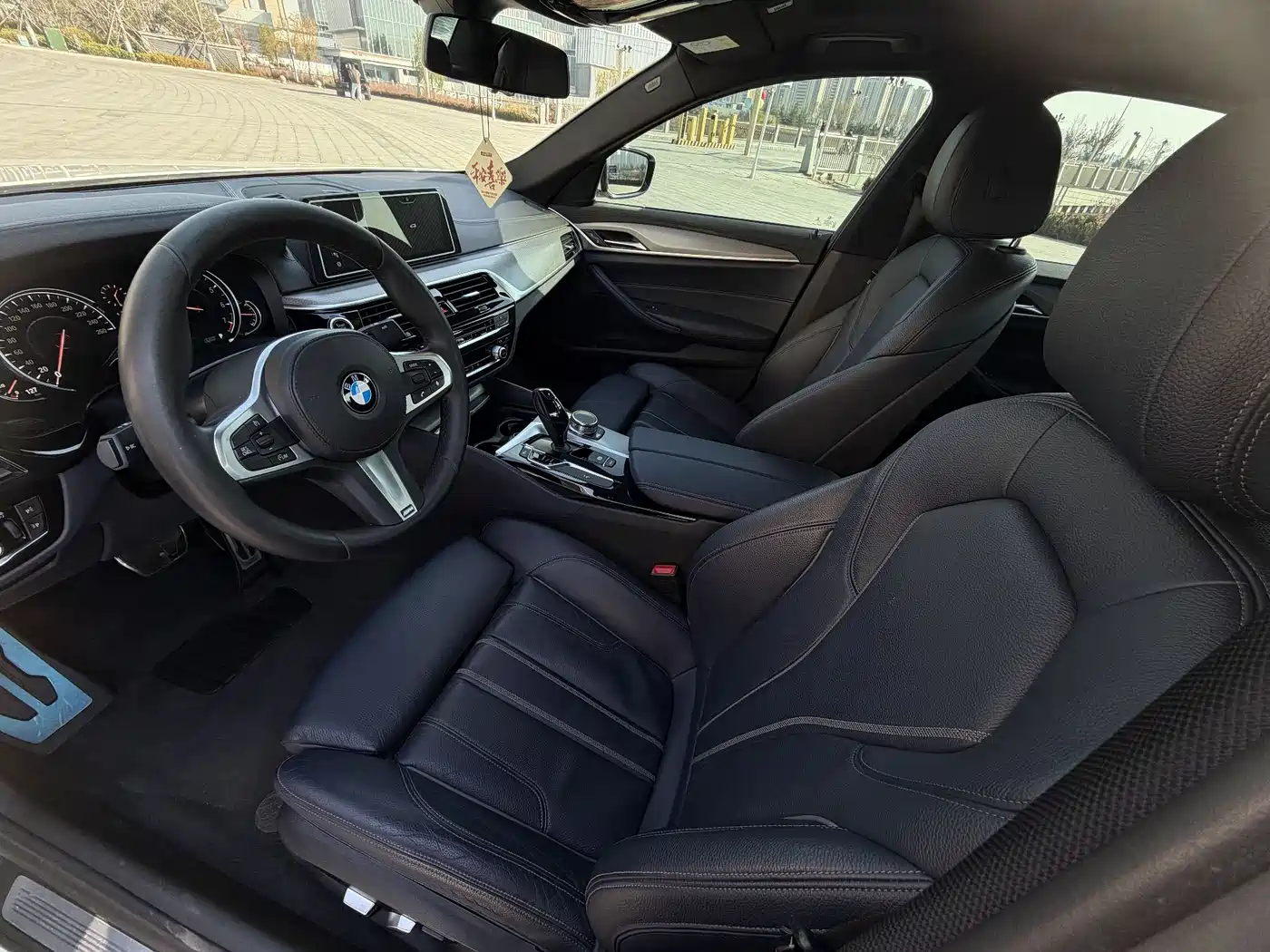BMW 5 Series (Import) 2018 525i M Sport Package фото 3