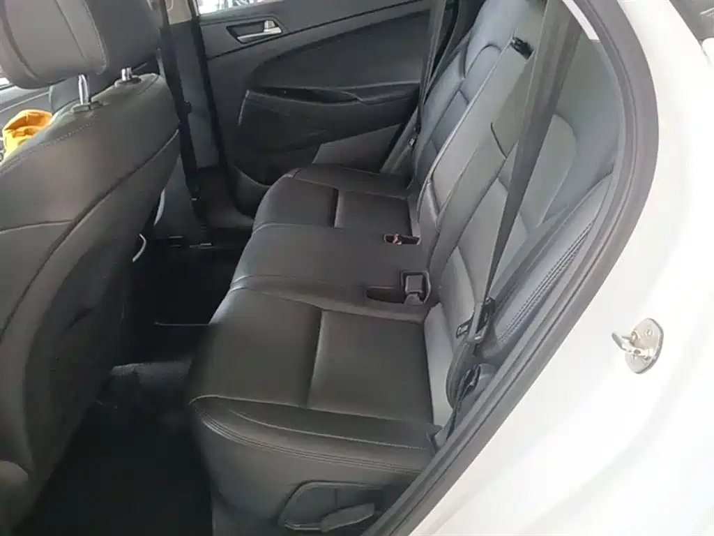 Hyundai Tucson 2015 1.6T Dual Clutch 2WD Smart фото 17