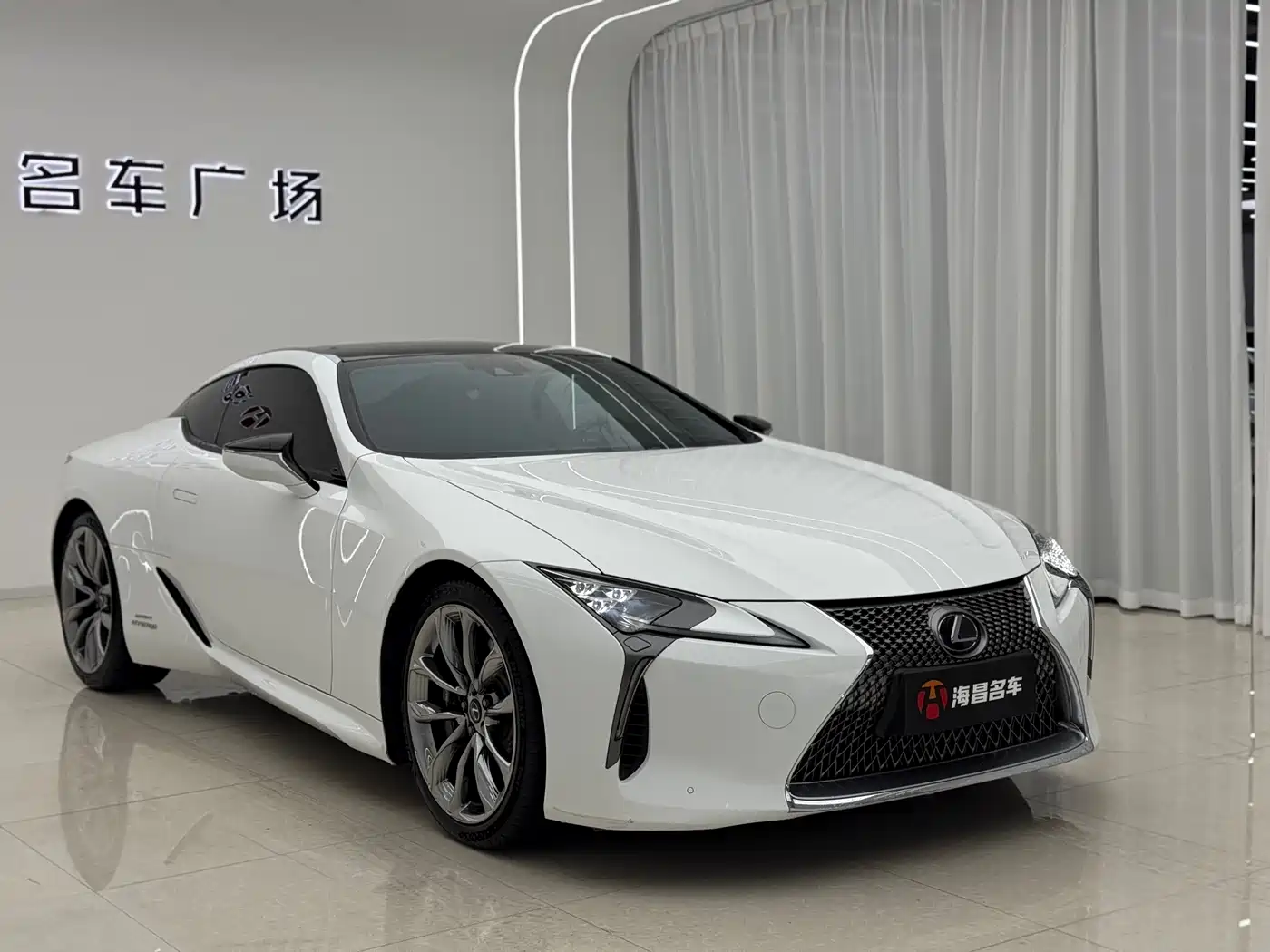 Lexus LC 2021 500h Special Edition фото 3