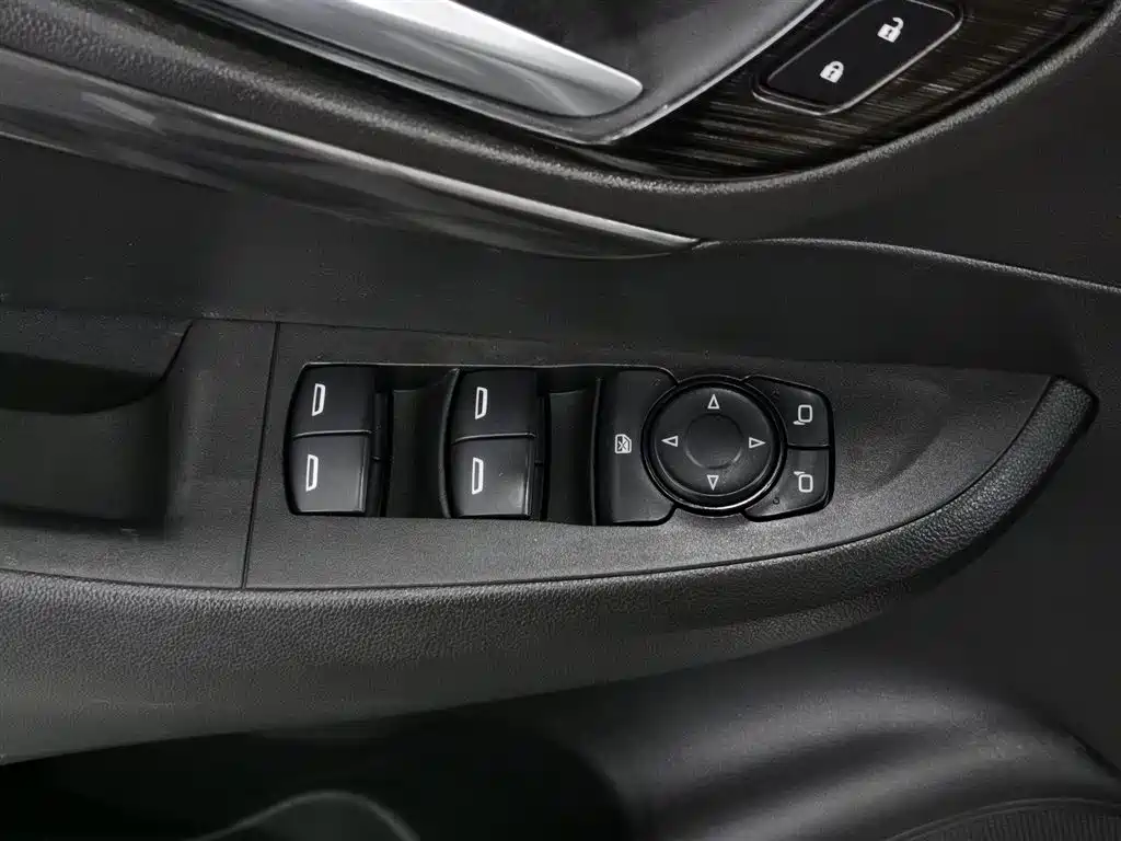 Buick Excelle 2018 15N CVT Luxury фото 9