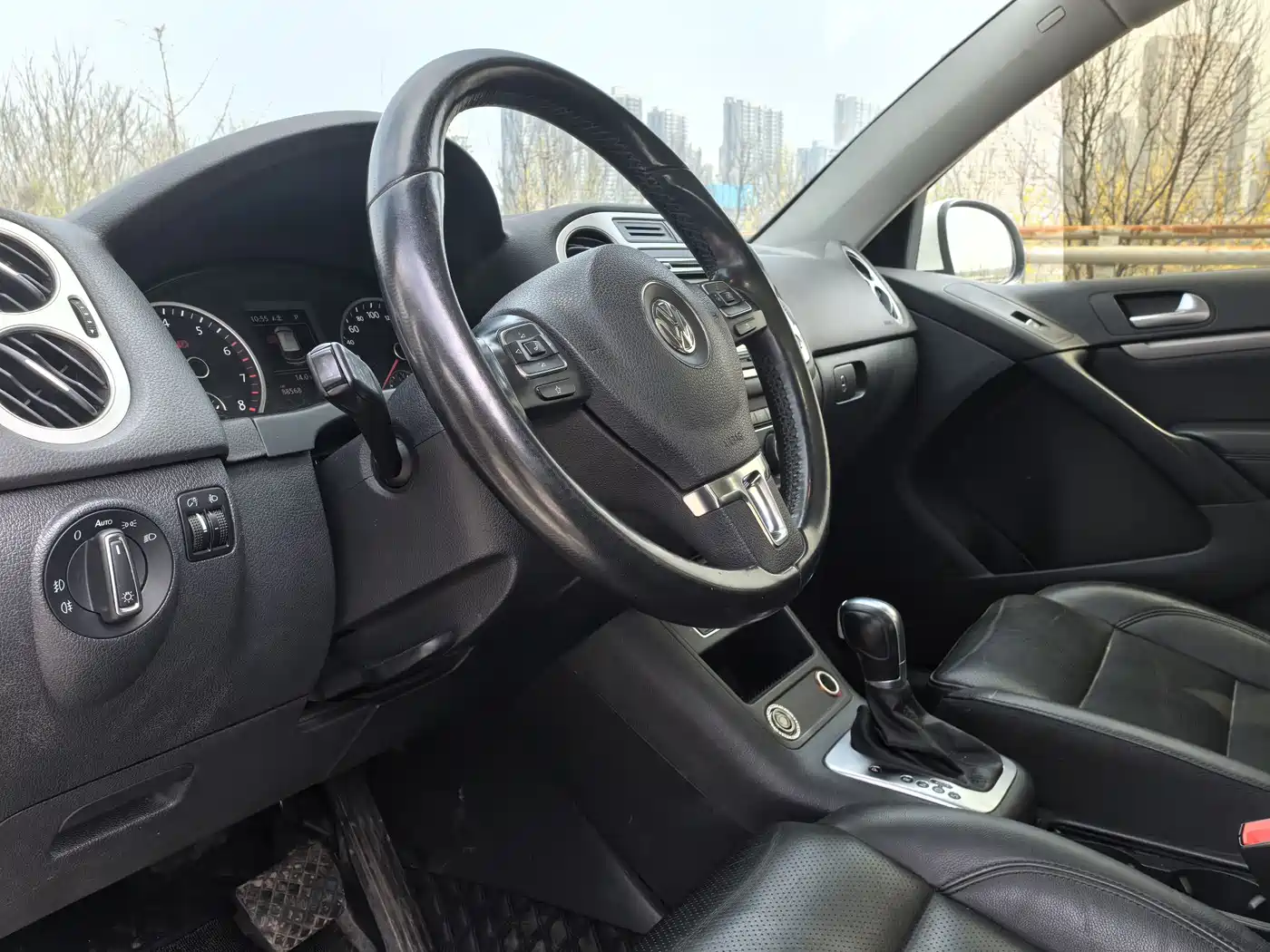 Volkswagen Tiguan 2015 1.8TSI Automatic 2WD Highline фото 8