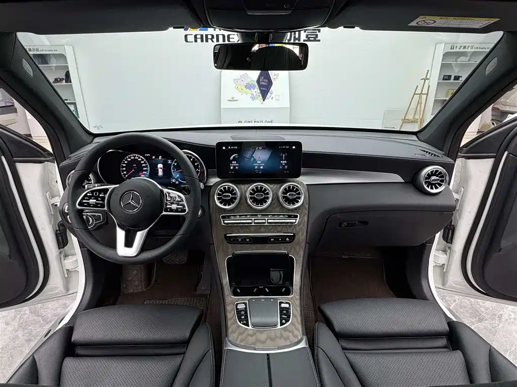 Mercedes-Benz GLC 2022 Facelift II GLC 260 L 4MATIC Luxury фото 9