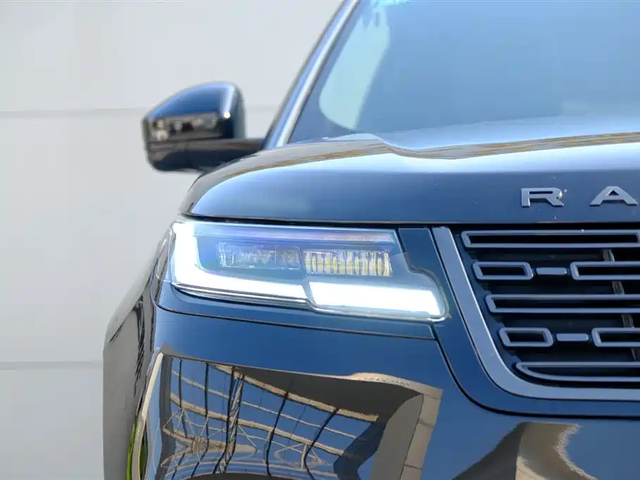 Land Rover Range Rover Velar 2025 Dynamic SE фото 11
