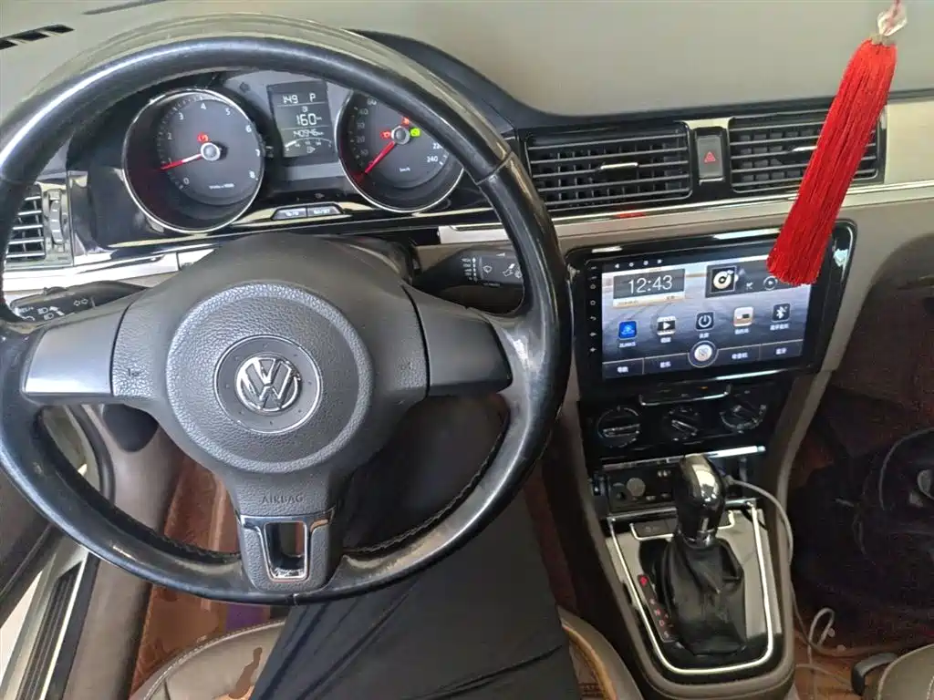 Volkswagen Bora 2014 1.6L Automatic Comfort Edition фото 10