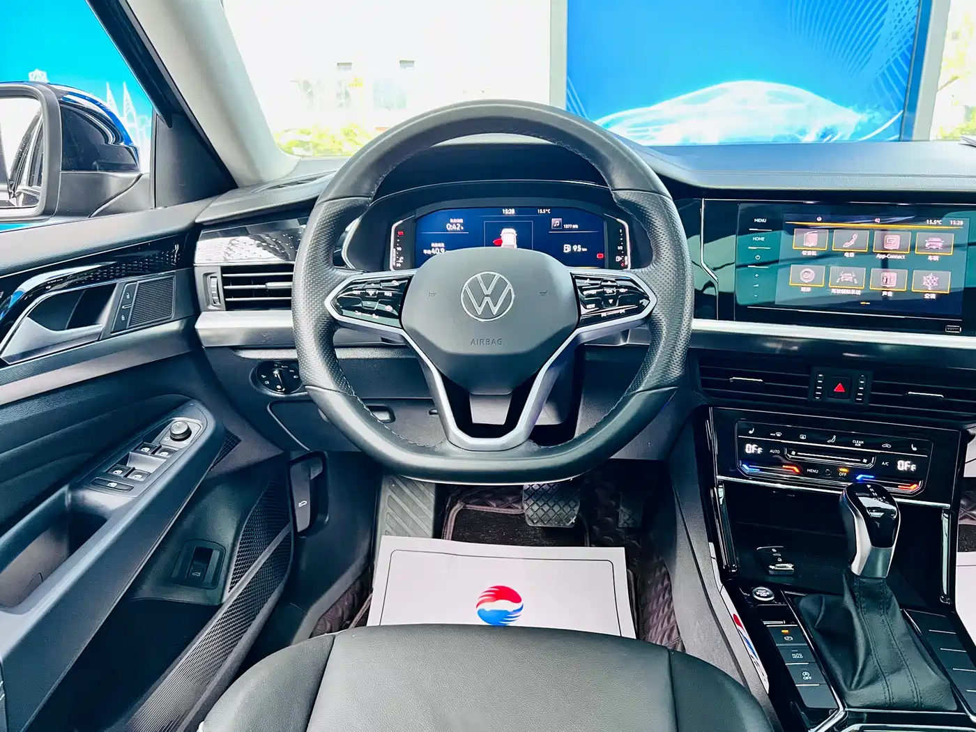 Volkswagen Passat 2023 Facelift 330TSI Starlight Elite Edition фото 19