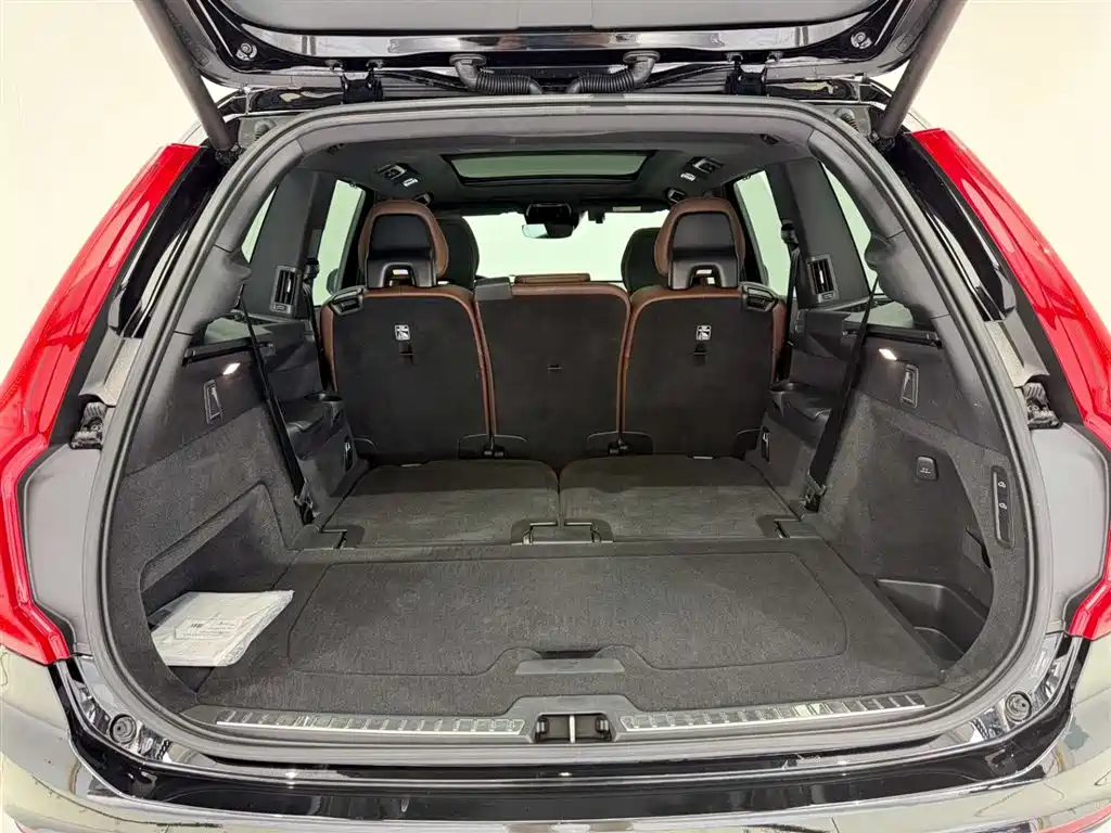 VOLVO XC90 PLUG IN HYBRID