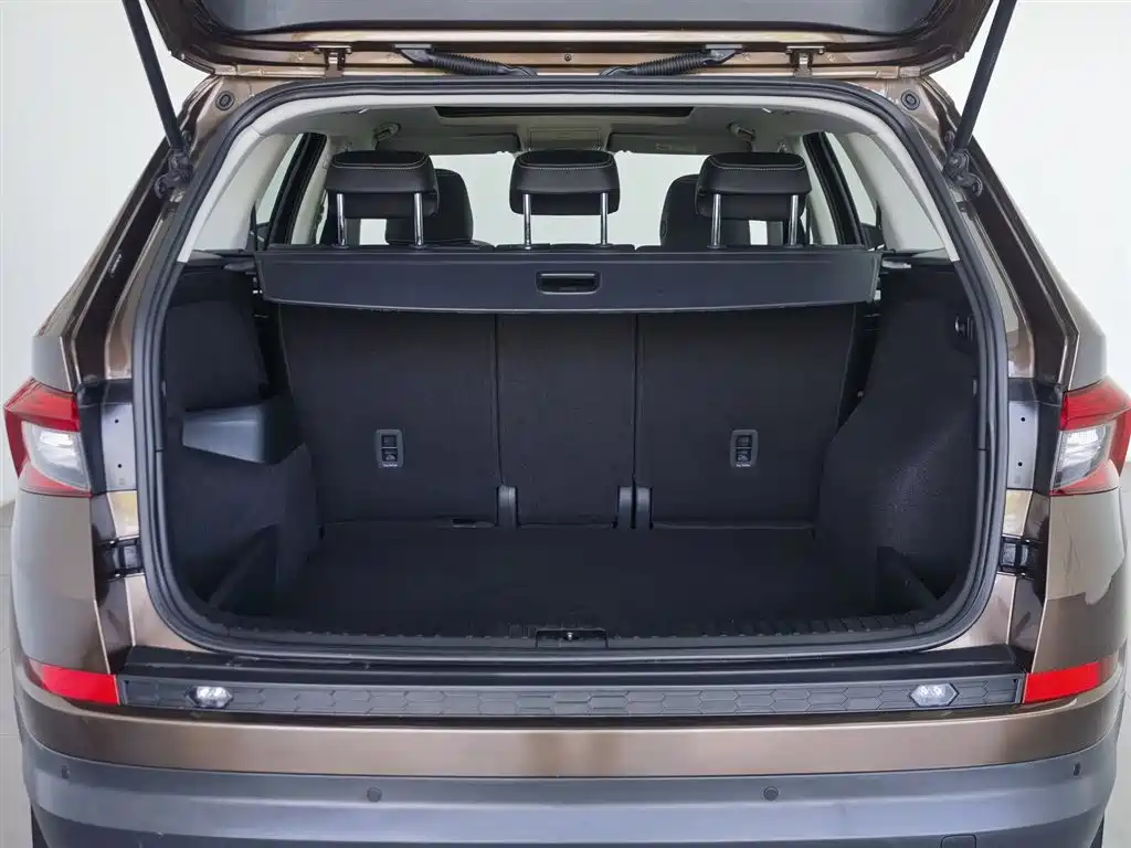 Škoda Kodiaq 2018 Facelift TSI330 5-seat 2WD Premium Luxury Edition фото 16