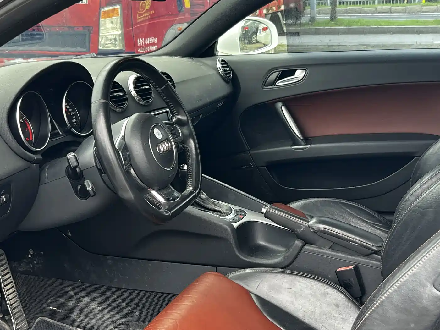 Фото 6 - Audi TT