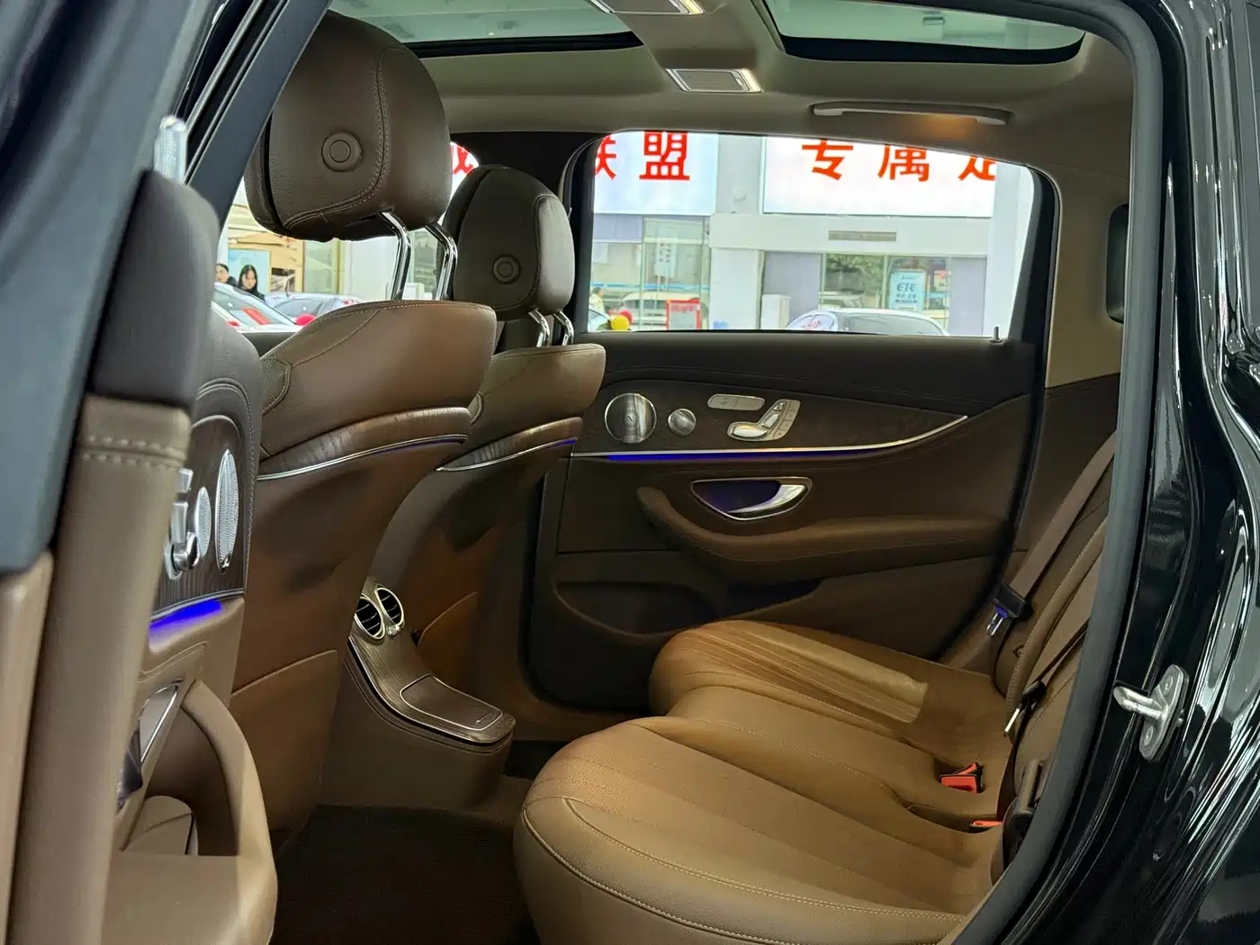 Mercedes-Benz E-Class 2021 E 300 L Luxury фото 7