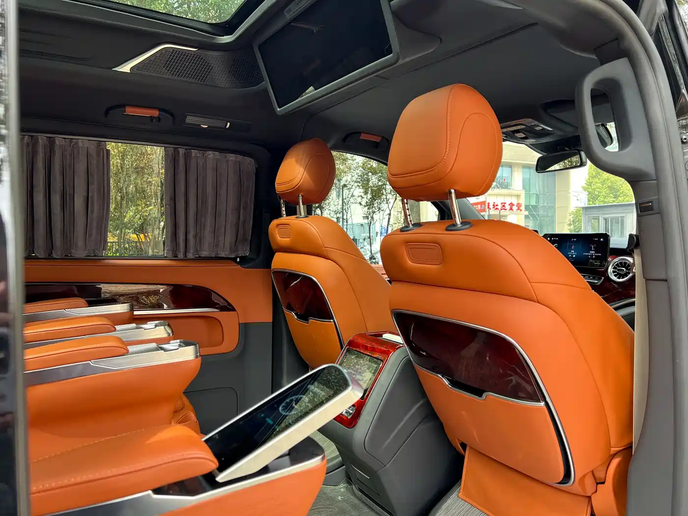 Mercedes-Benz V-Class 2022 V 260 L Long Wheelbase Luxury Edition фото 21