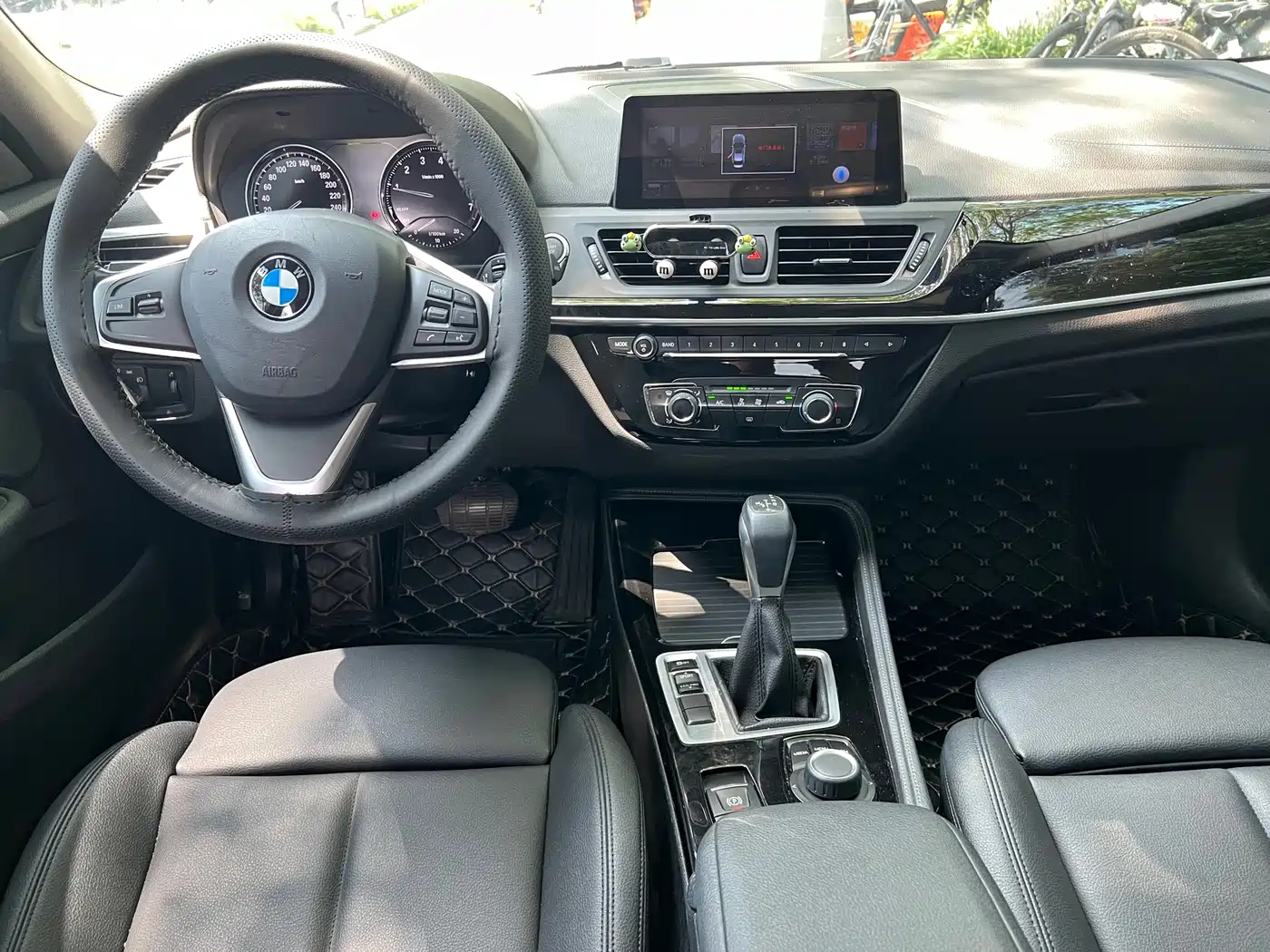 BMW 1 Series 2017 118i Sport фото 11