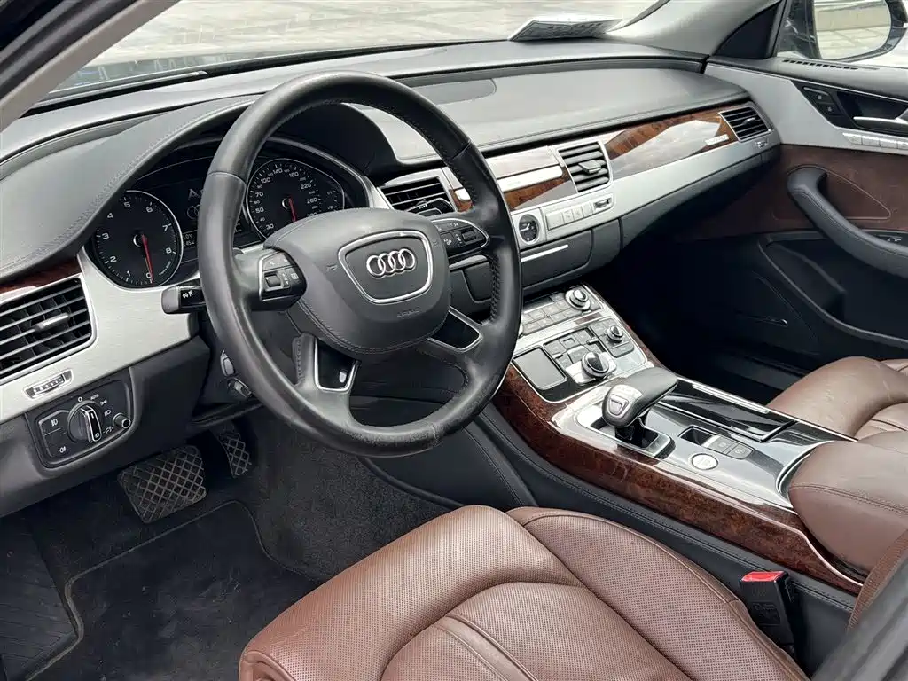 Audi A8 2013 A8L 45 TFSI quattro Luxury фото 4