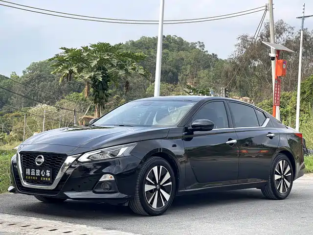 nissan teana