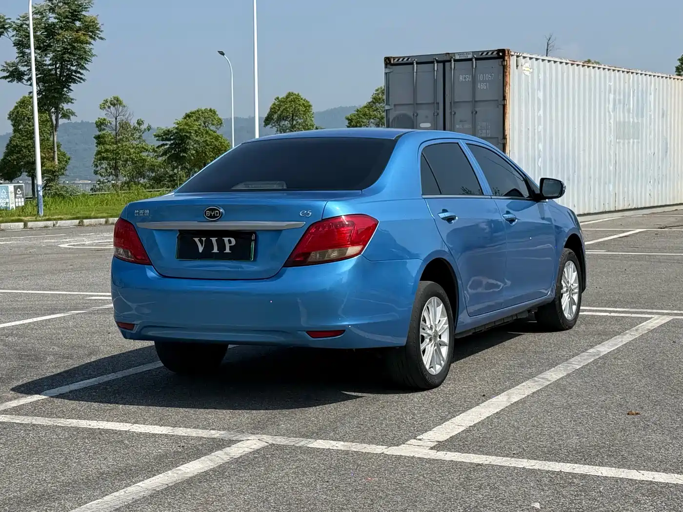 BYD e5 2018 450 Connected Enjoyment фото 4