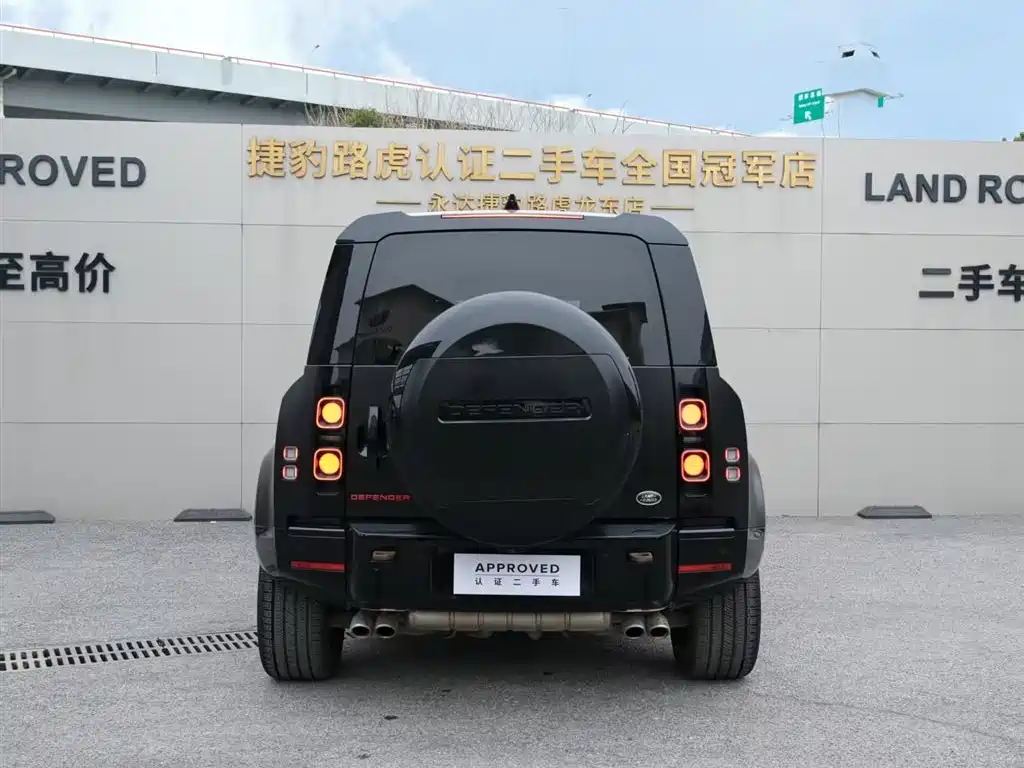 Land Rover Defender 2024 110 5.0T V8 фото 7