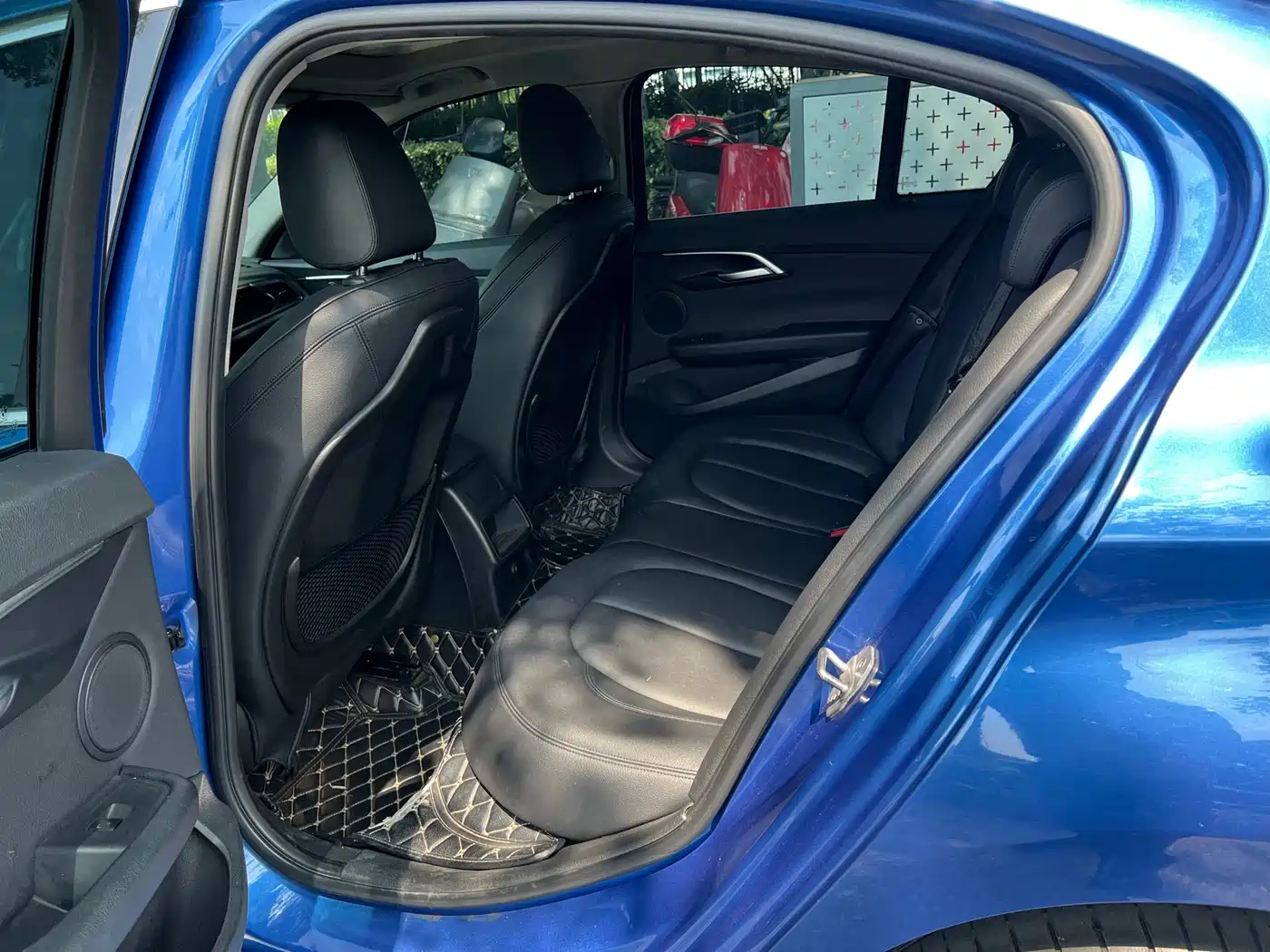 BMW 1 Series 2017 118i Sport фото 14