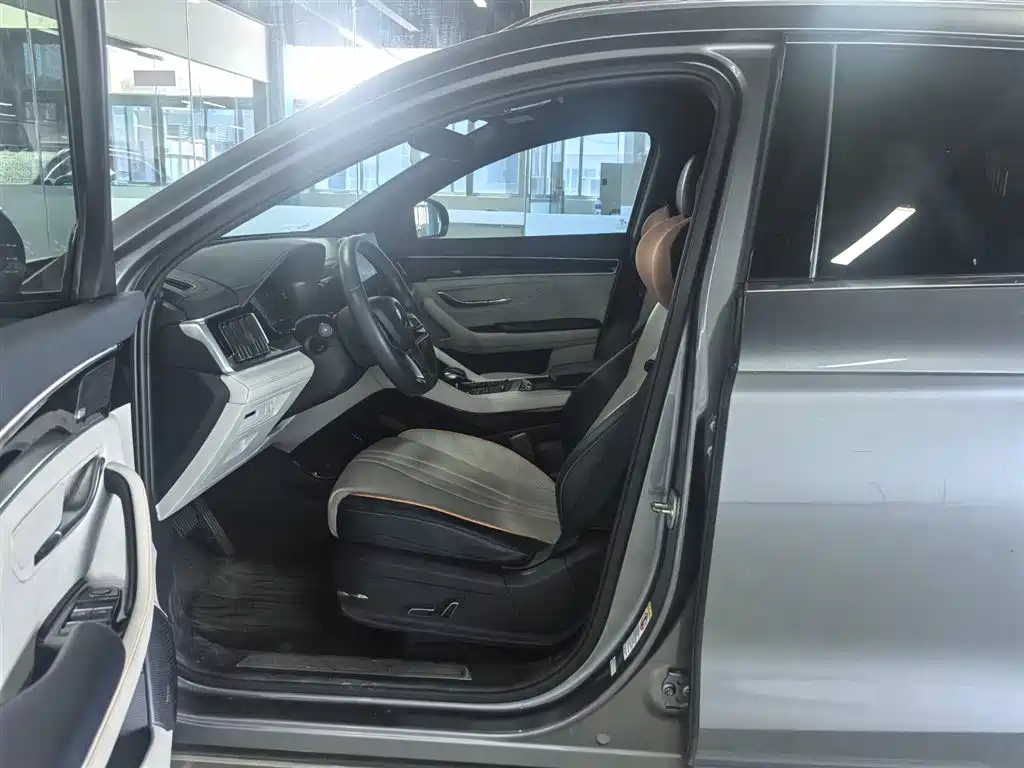 BYD Song PLUS PHEV 2021 DM-i 110KM Flagship PLUS фото 6