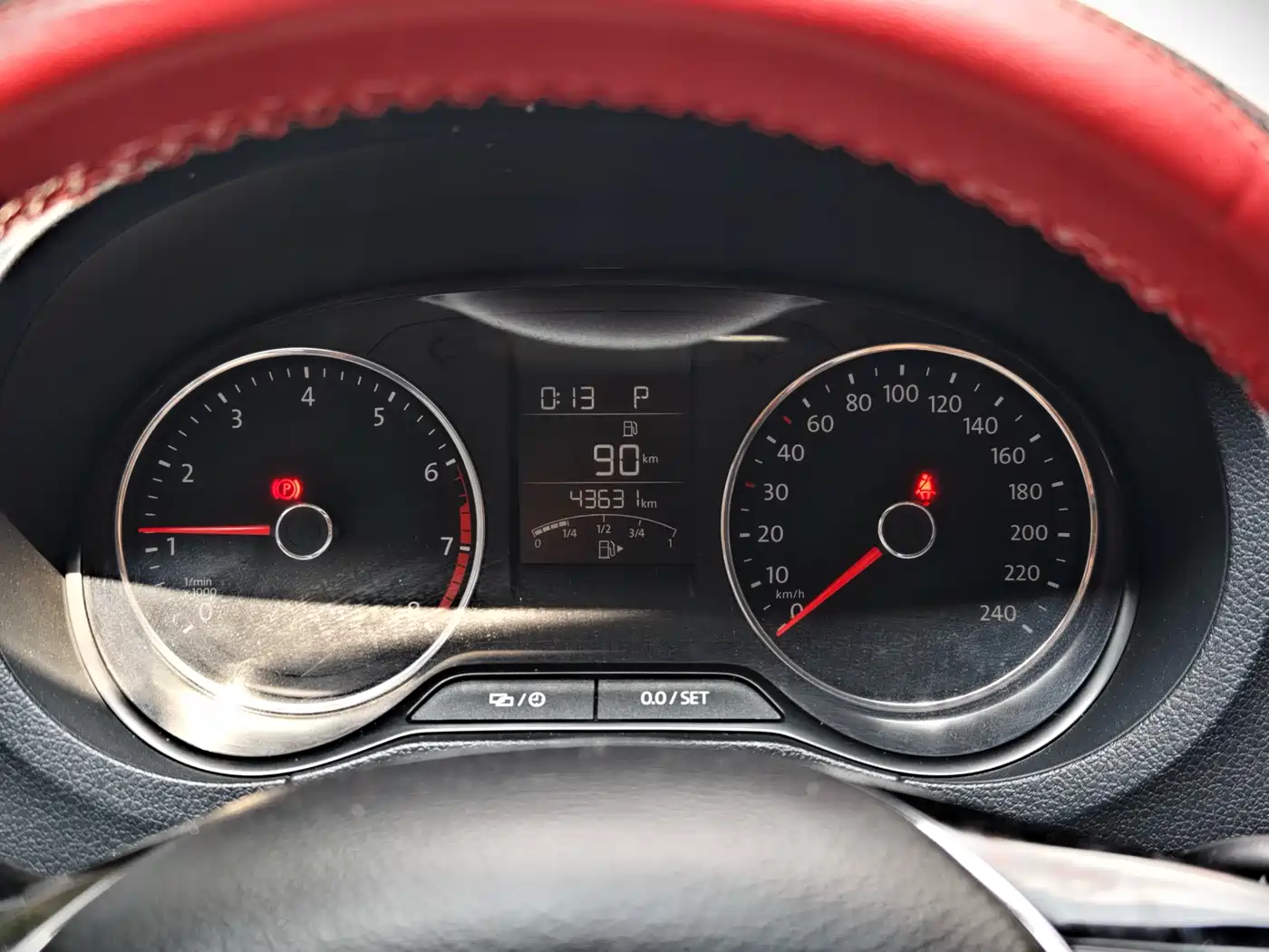 Volkswagen Polo 2016 1.6L Automatic Comfort фото 10